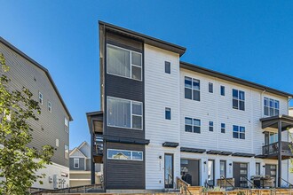 Building Photo - 2092 Alcott Way