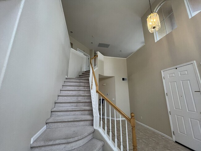 Building Photo - COMING SOON!!! 4 bedroom 3 bathroom home in Elk Grove!