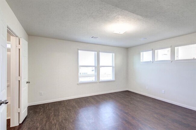 Building Photo - 1134 Lexington Grove Dr