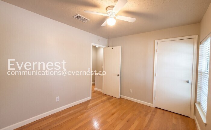 Building Photo - 12322 Flaxen Dr