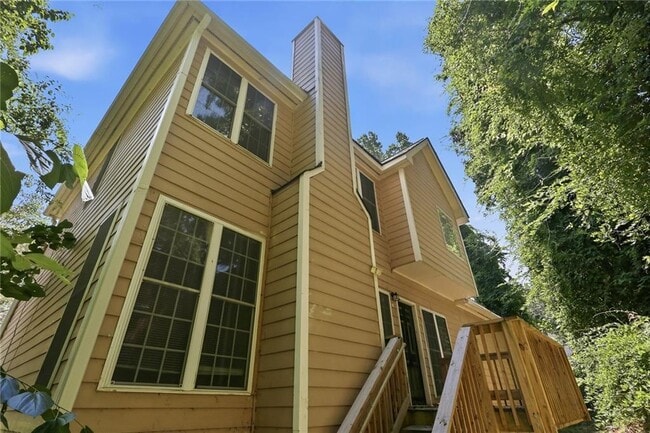 Building Photo - 66 Holly Rd NW