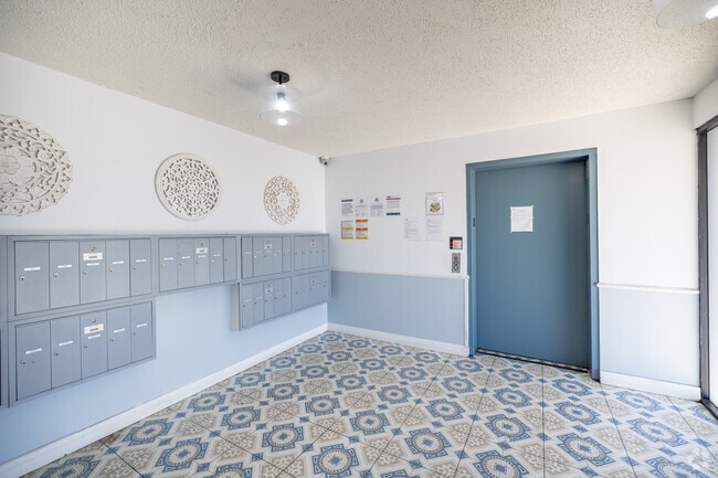 Building Photo - 11817 Victory Blvd