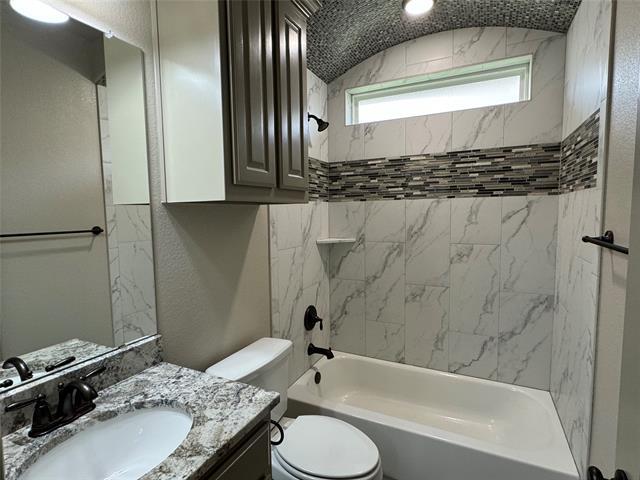 Building Photo - 3316 White Horse Dr