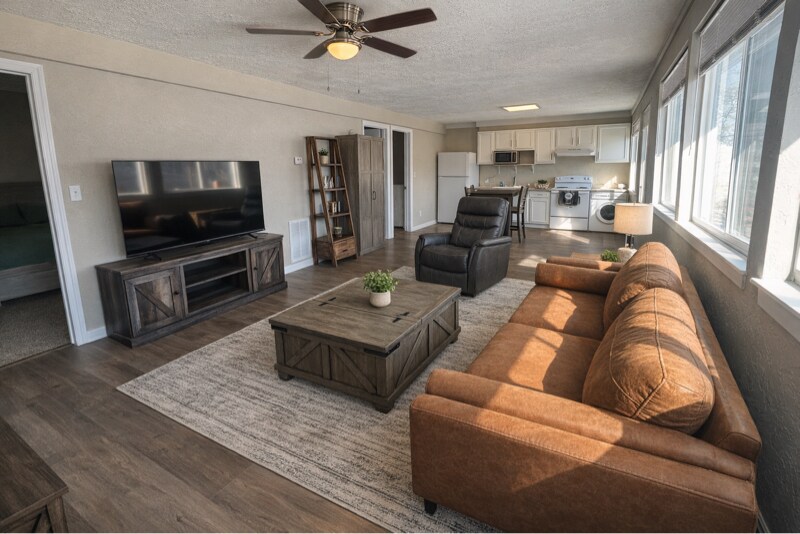 Building Photo - 2806 MO-76