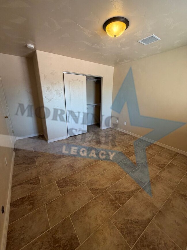 Building Photo - 4648 Mesa Rico Dr