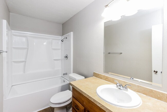 Building Photo - 6505 Alta Oaks Dr