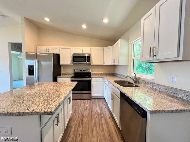Building Photo - 1173 E Benbow Cir