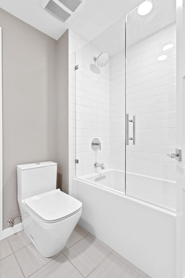Building Photo - Stunning Private AIR CONDITIONED Dream Home in Coveted Bridal Trails