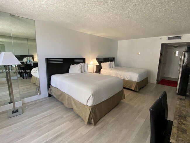 Building Photo - 19201 Collins Ave