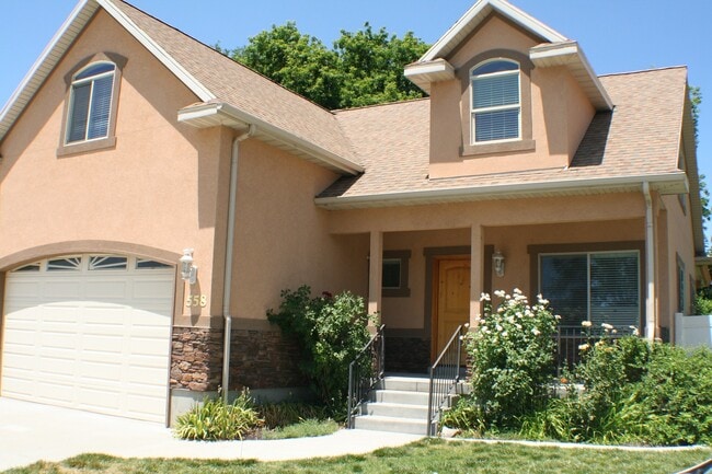 Primary Photo - Beautiful Orem home for rent!