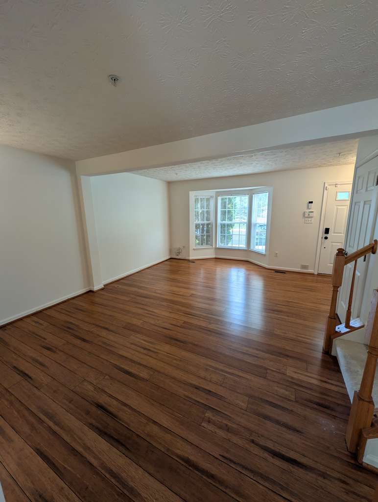 Building Photo - 2450 Ivy Landing Way