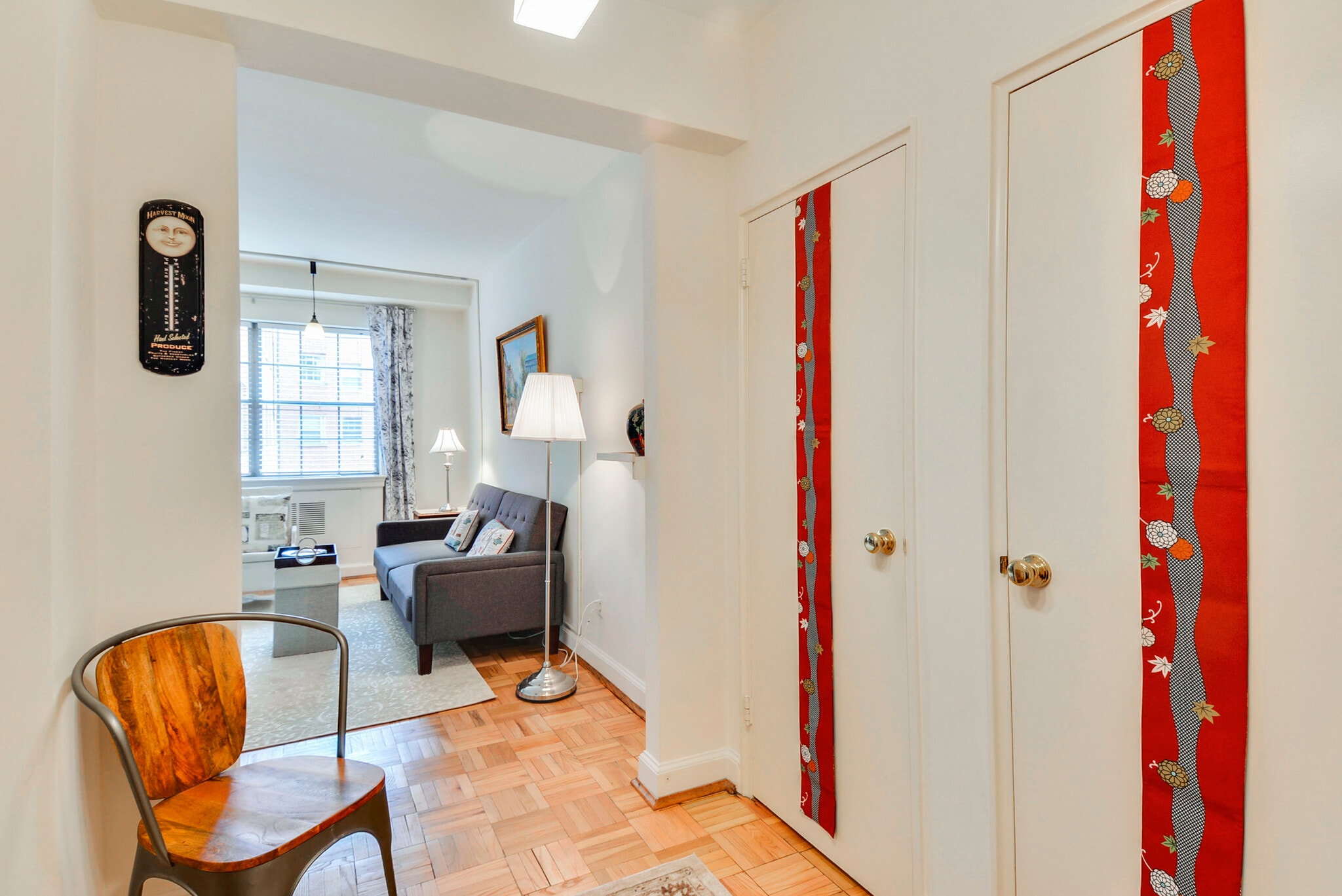 Foyer and closets - 3601 Greenway