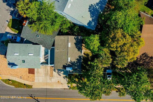 Building Photo - 597 Sturdivant Ave