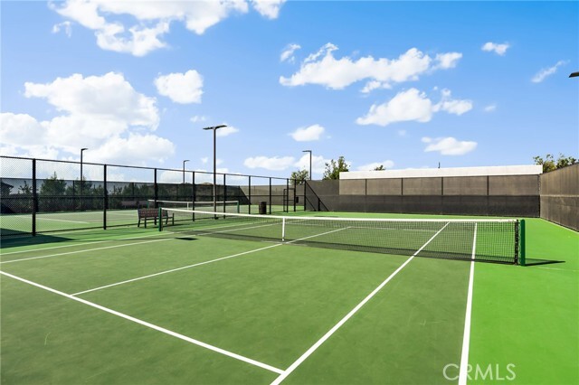 Building Photo - 10 Poppy