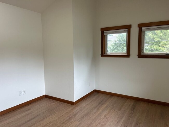 Building Photo - Spacious 3-Bedroom Condo/Townhome in Peaceful Cordata Neighborhood