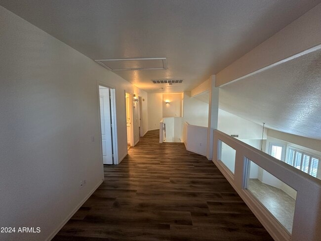 Building Photo - 4660 S Wildflower Dr