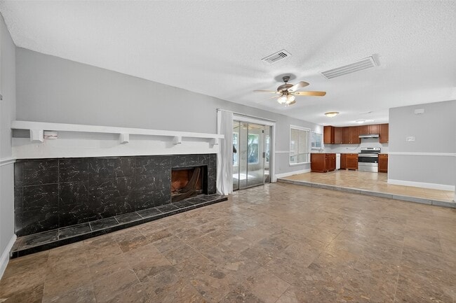 Building Photo - 7711 Del Glen Ln