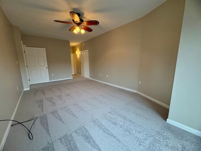 Building Photo - 2 Bedroom 2 Bathroom in Woodland View Harr...