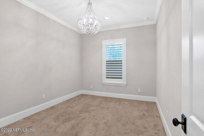 Building Photo - 168 Hickory Hill Dr