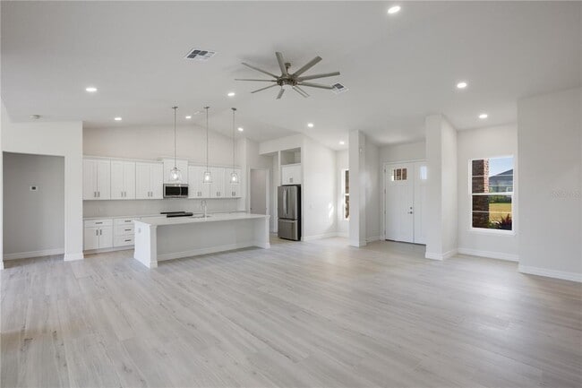 Building Photo - 208 SNOWY ORCHID Way