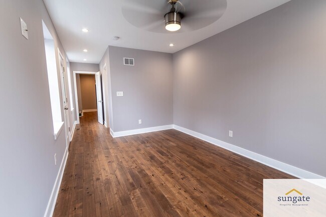 Building Photo - 1125 S Clinton St