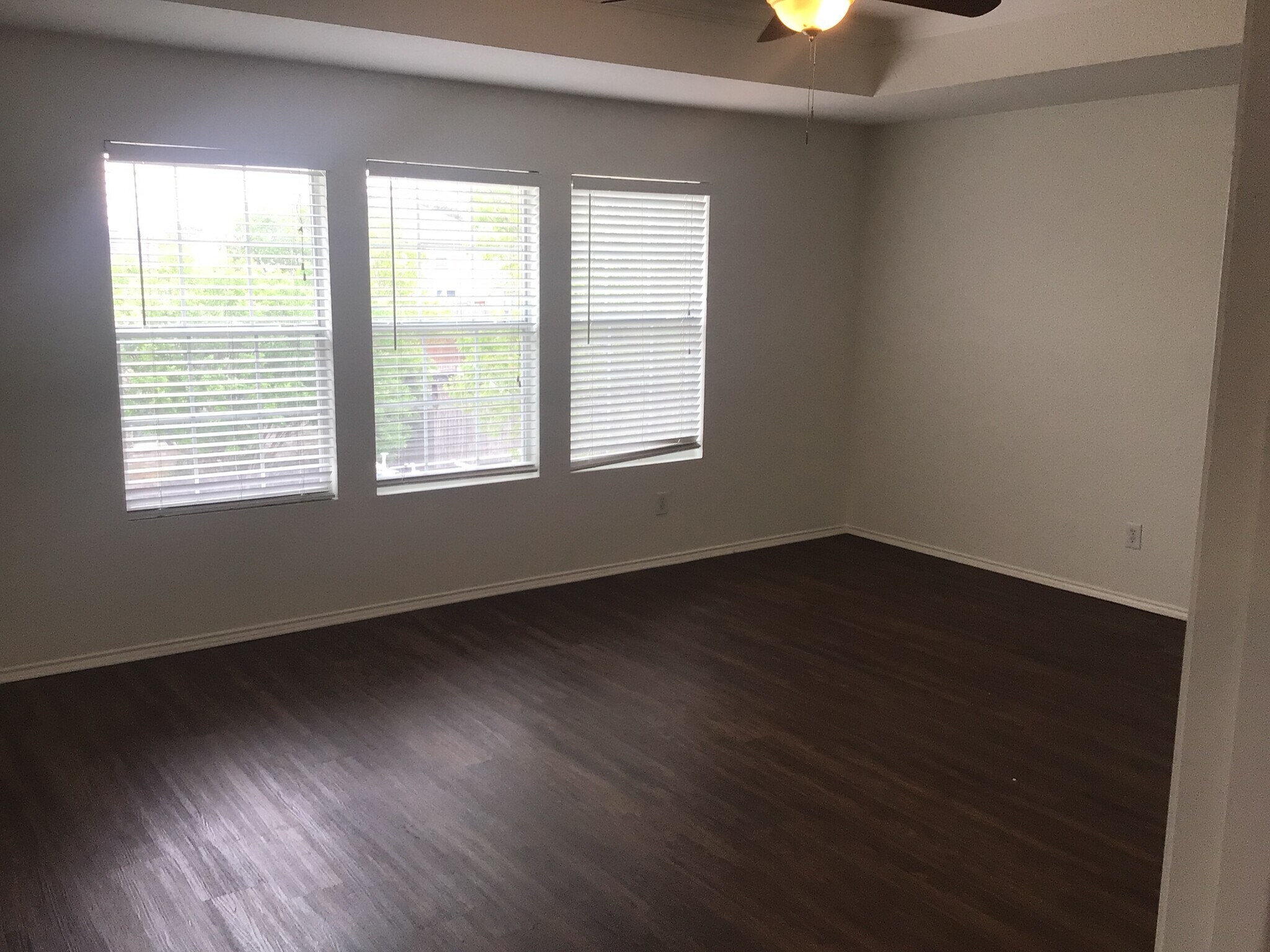 Building Photo - 715 Rodeo Ranch