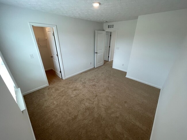Building Photo - East Jefferson County New Home For Rent