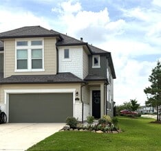 Building Photo - 5504 Hyde Park Dr
