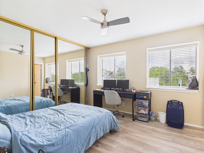 Building Photo - 3115 Helms St