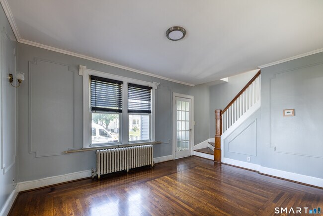 Building Photo - 430 Blohm St