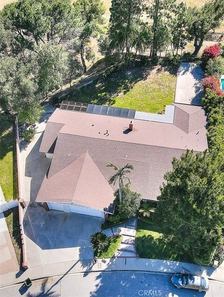 Building Photo - 16612 Park Ln Cir