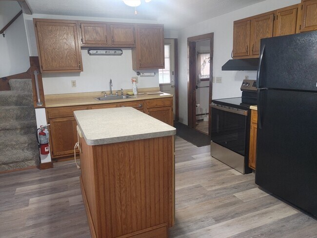 Building Photo - 65 East St