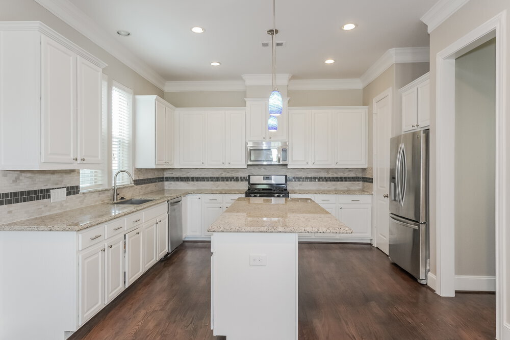 Building Photo - 8724 Kempwood Dr