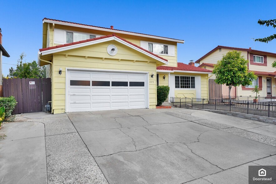 Building Photo - 3273 Cropley Ave