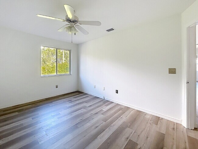 Building Photo - 9122 Rockrose Dr