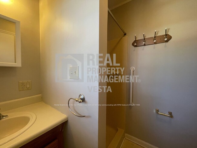 Building Photo - 4231 Laura Ann Pl