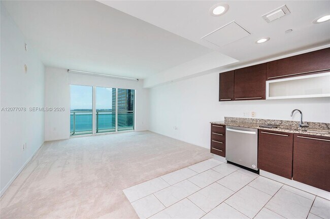 Building Photo - 951 Brickell Ave