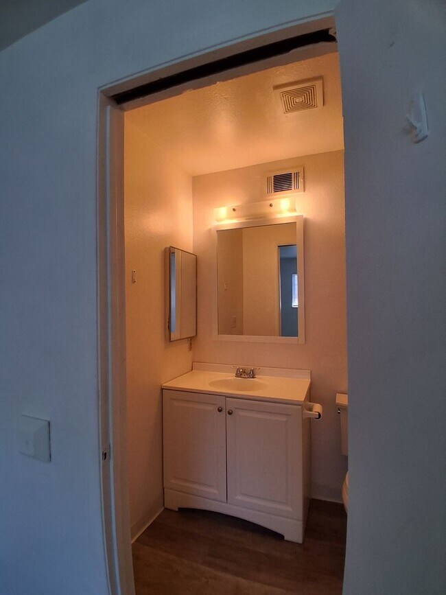 Building Photo - Thistlewood3505/3507