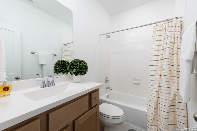 Building Photo - 12231 Old Gage Rnch