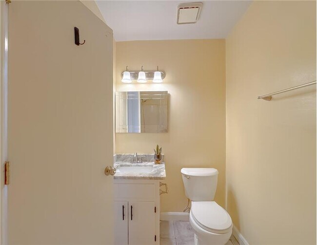 Building Photo - 1555 Sprucewood Trail