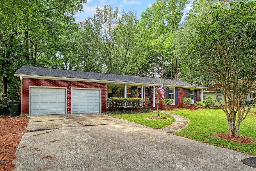 Building Photo - 1241 Gilmore Rd