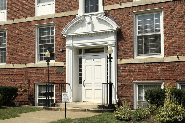 Building Photo - Johnson Apartments