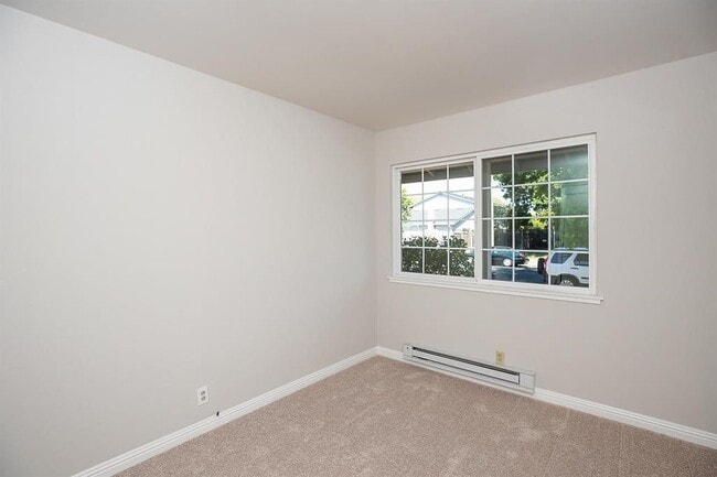 Building Photo - Belwood