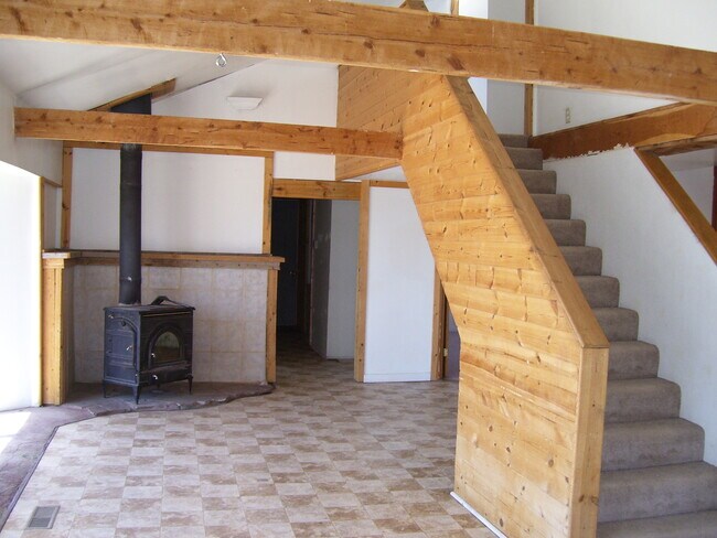 Building Photo - 13527 Lane 5 N