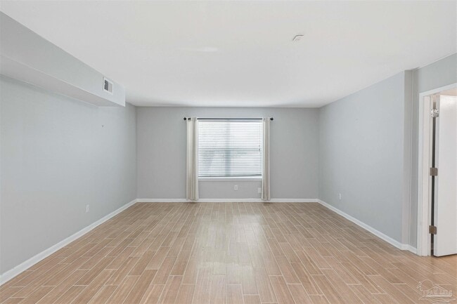 Building Photo - 3066 Rosa Del Villa Dr