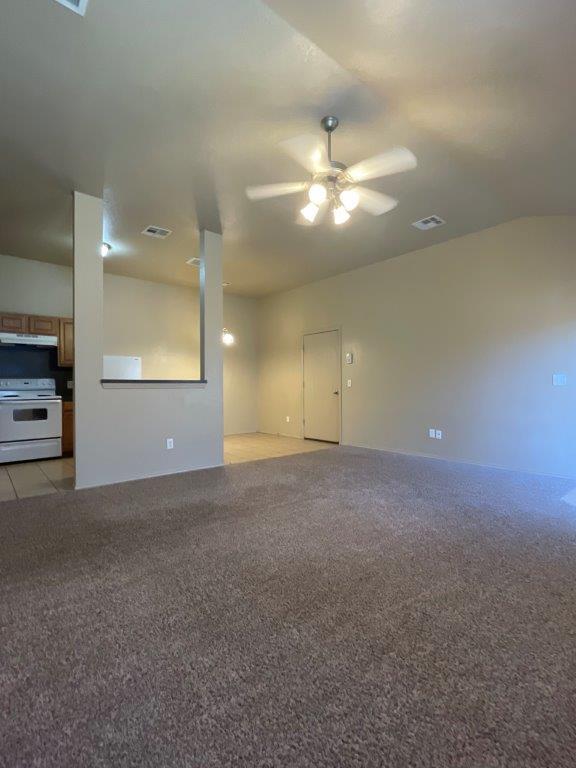 Building Photo - 3631 Vanguard Dr