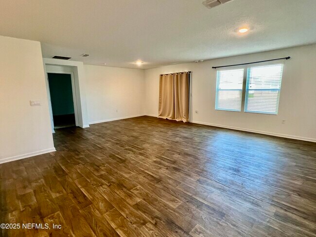 Building Photo - 12659 European Beech Rd