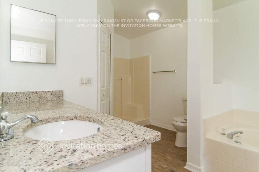 Building Photo - 2657 Deercroft Dr