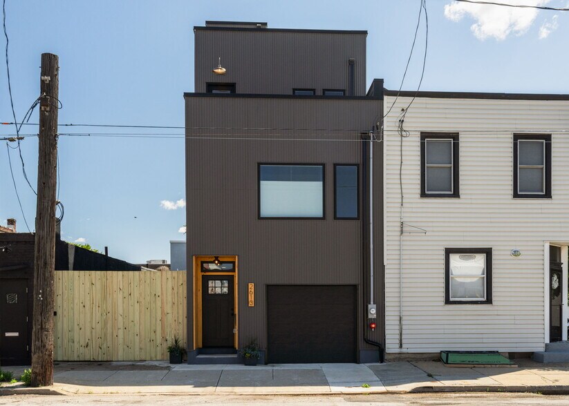 Building Photo - 2613 E Tioga St