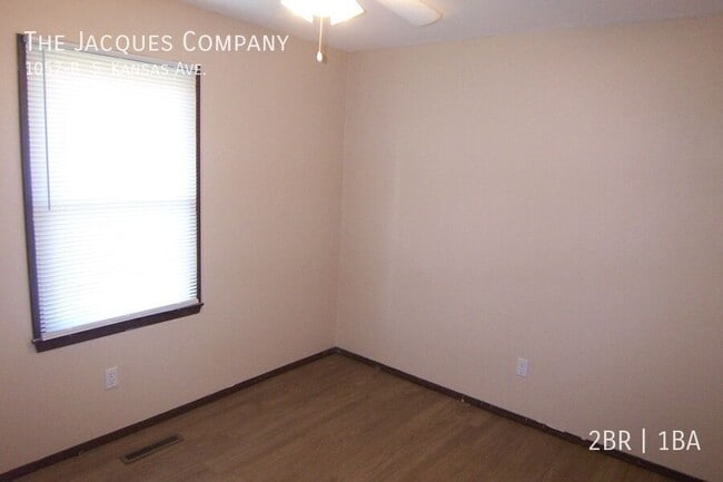 Building Photo - 1057-B S Kansas Ave